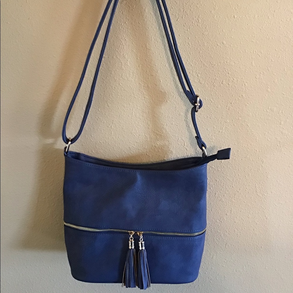 🔴🔴SOLD🔴🔴Blue shoulder purse